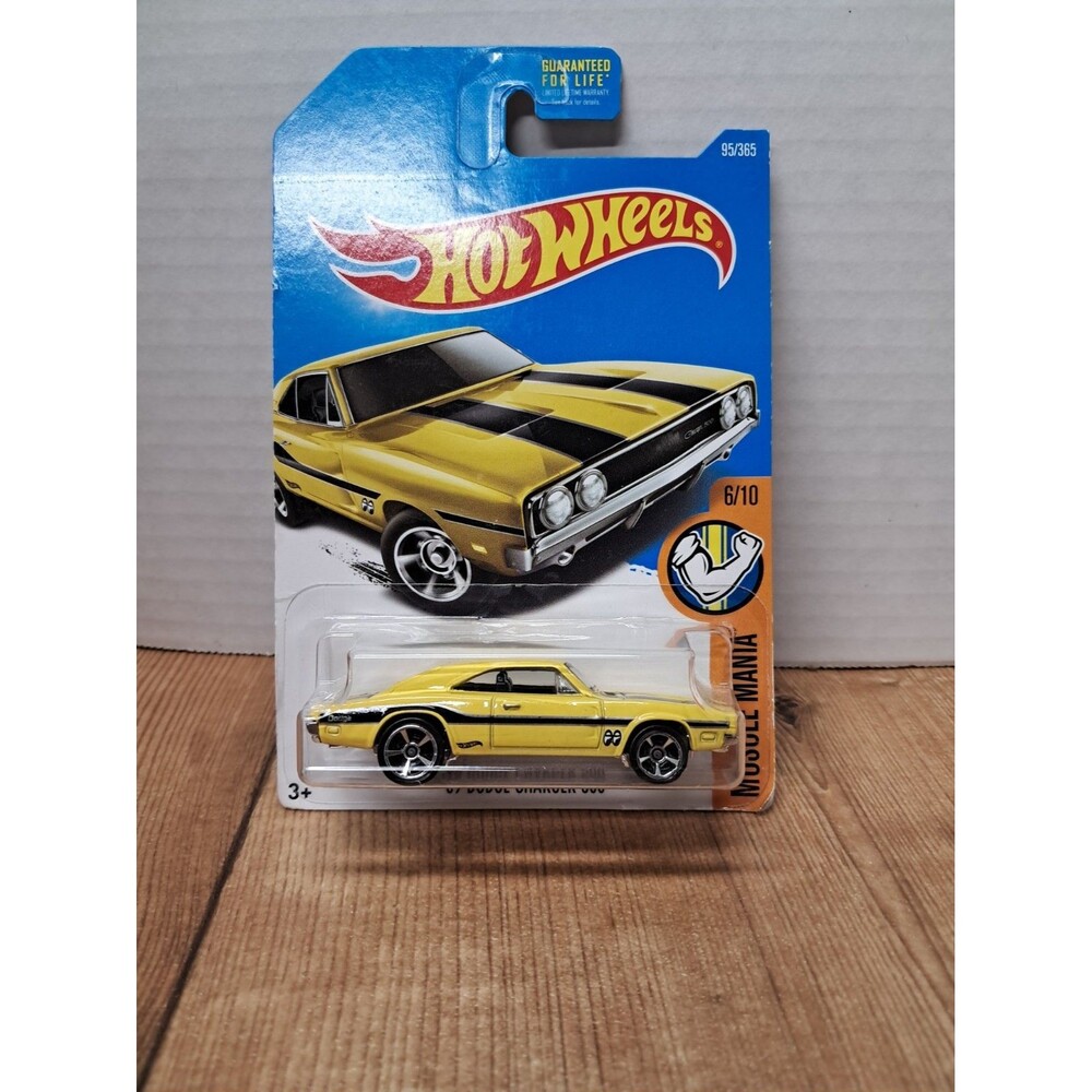 2017 Hot Wheels #95 Muscle Mania 6/10 '69 DODGE CHARGER 500 Yellow w/ChromeMC5Sp